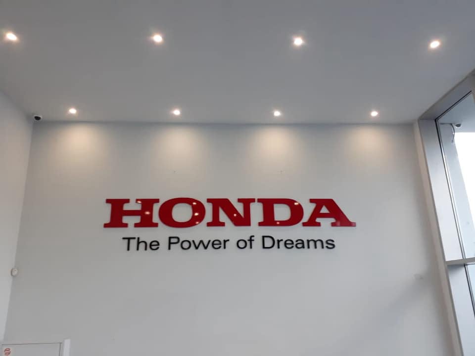 3D lettering sign for retail