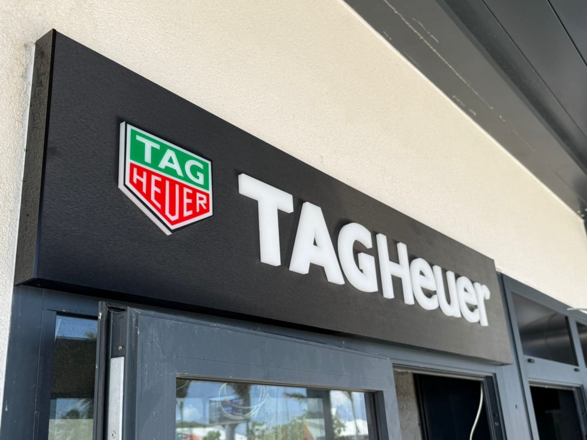 Brand lightbox with high-contrast graphics